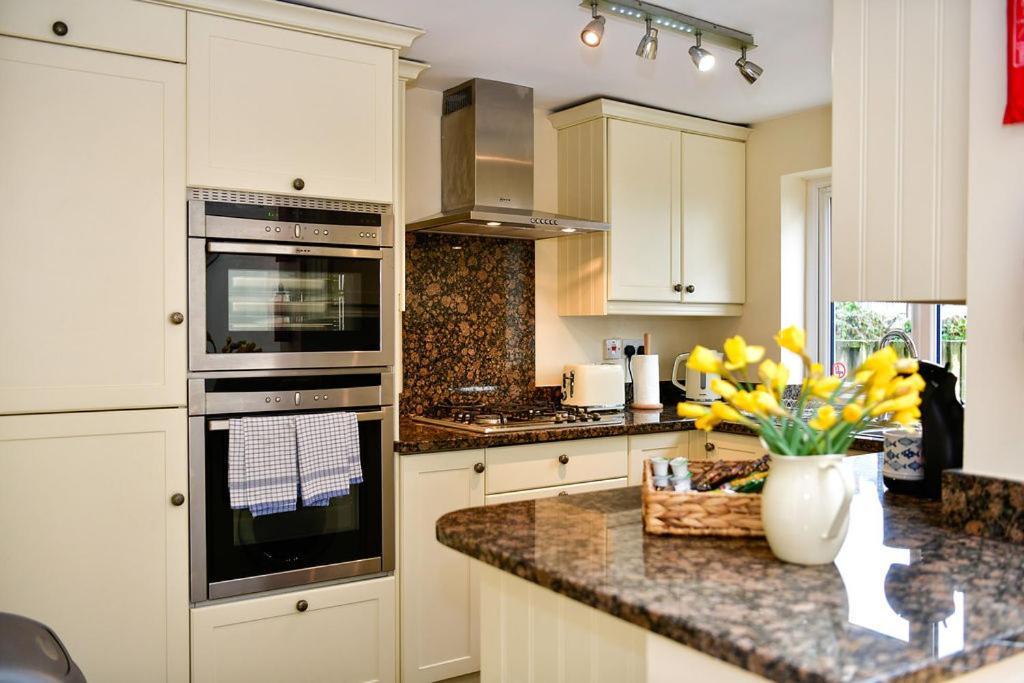 Just Stay Wales - Castle Square Cottage, Mumbles Exterior foto